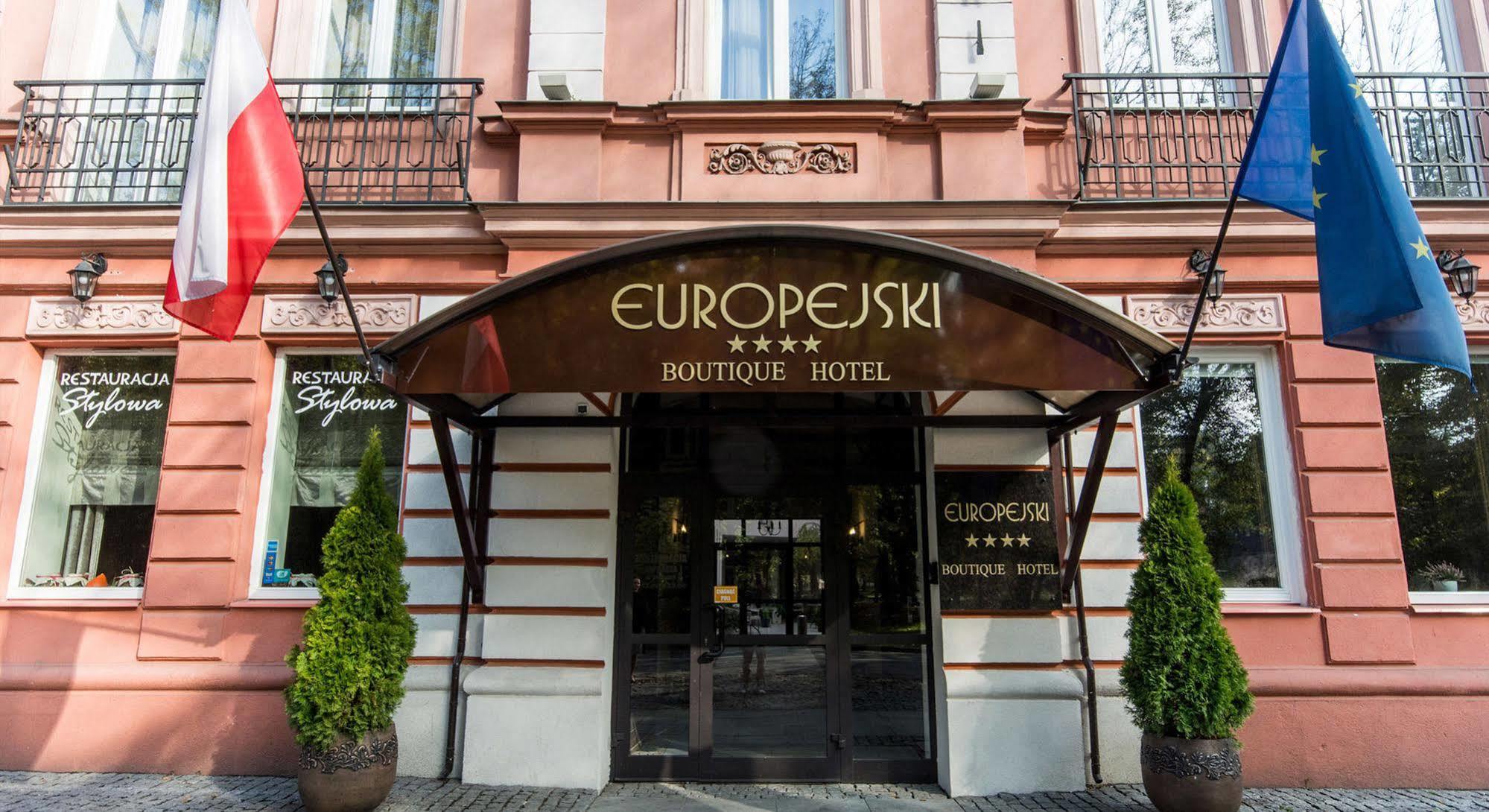 Europejski Boutique Hotel Радом Екстериор снимка